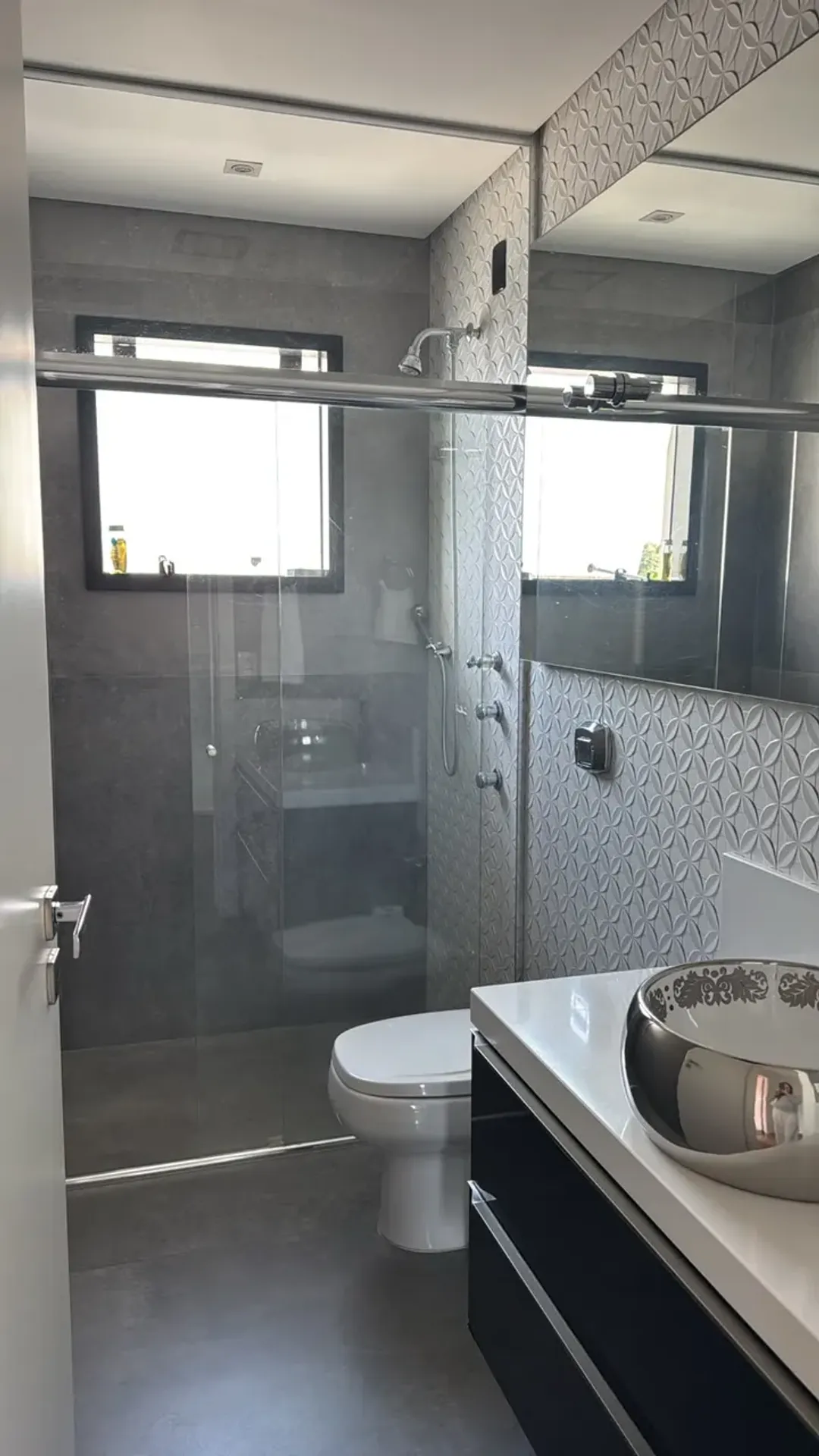 620 m² house with a glass-enclosed balcony and a water view — photo 16