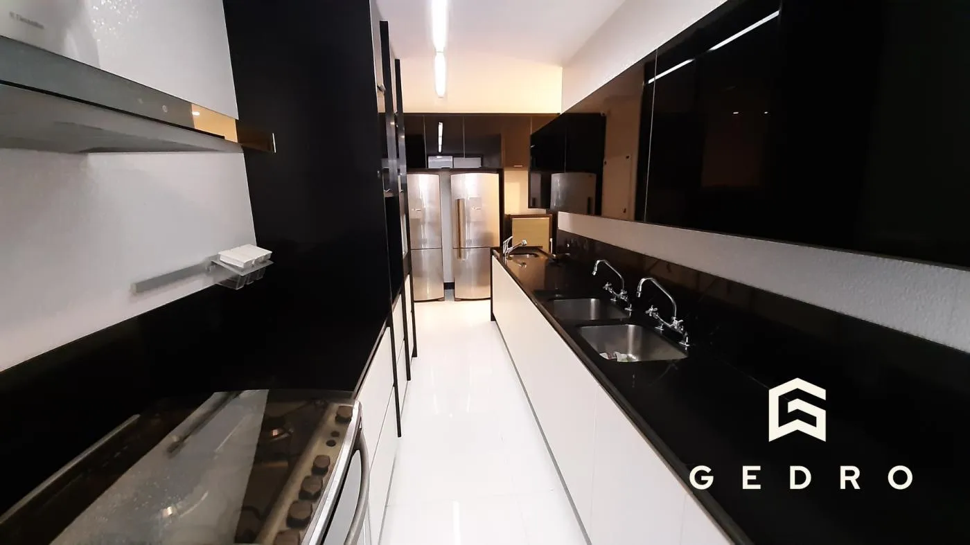 Furnished apartment, 320 m², with a water view — photo 9