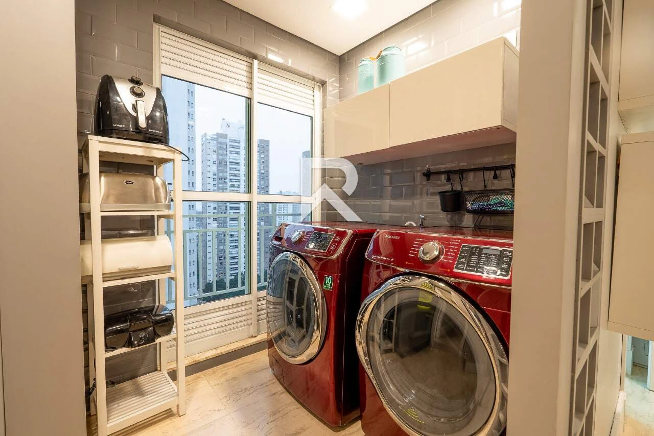 3-bedroom apartment in a building with a sauna — photo 28