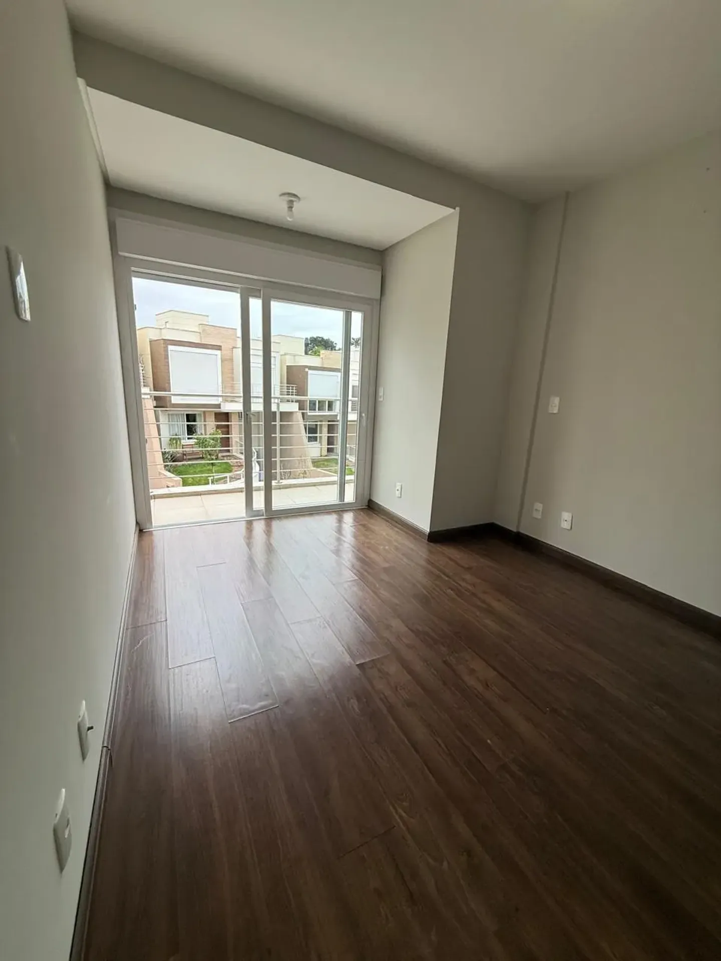 Furnished house, 263 m², with a water view — photo 8