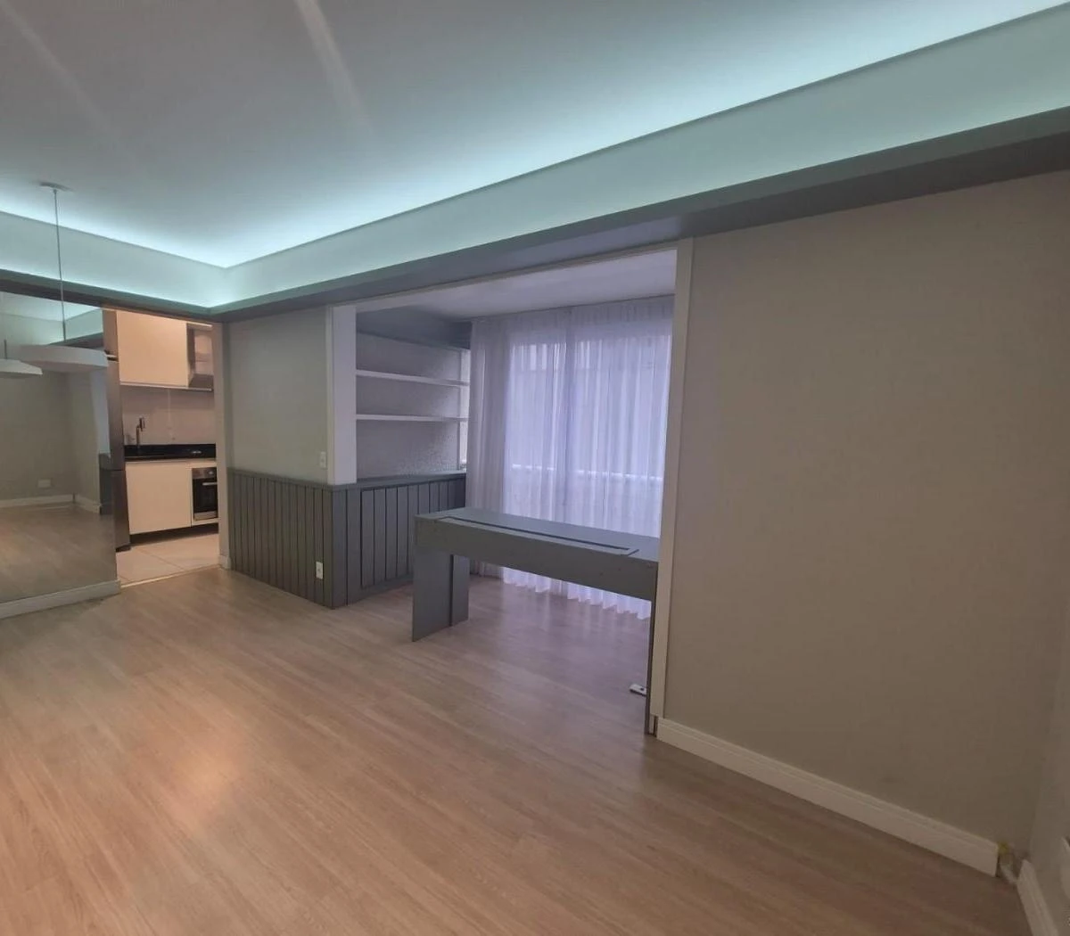 One-bedroom apartment with a washing machine — photo 13