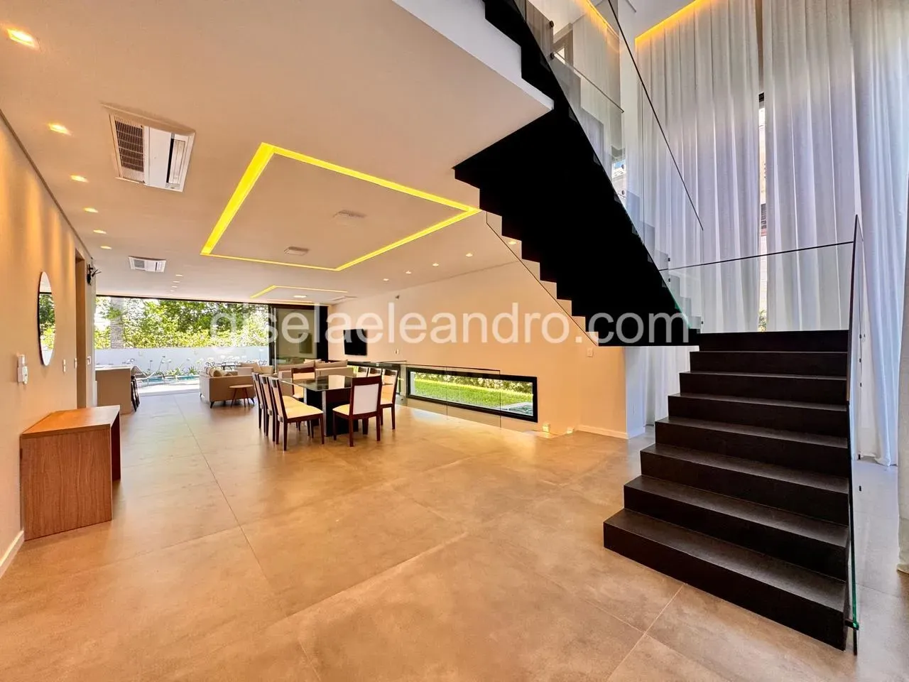House with 5 bedrooms and gas open-plan kitchen — photo 13