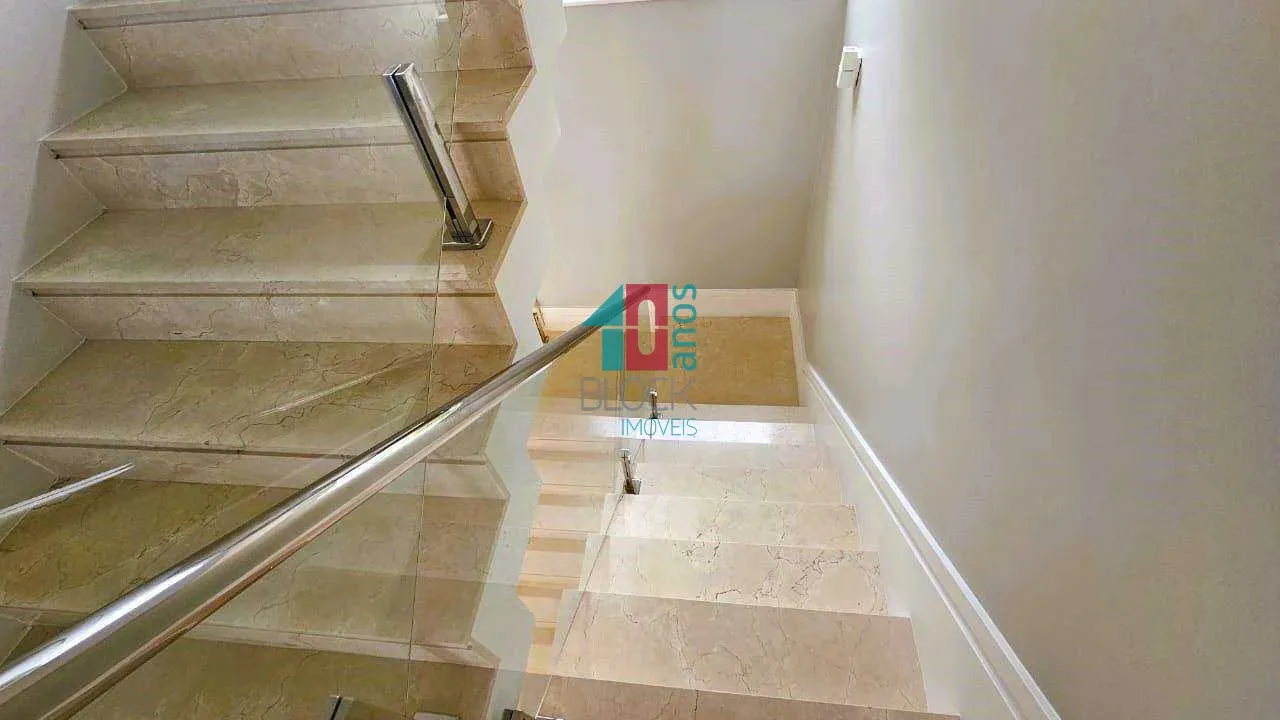 4-bedroom apartment with private garden and 364 m² — photo 34
