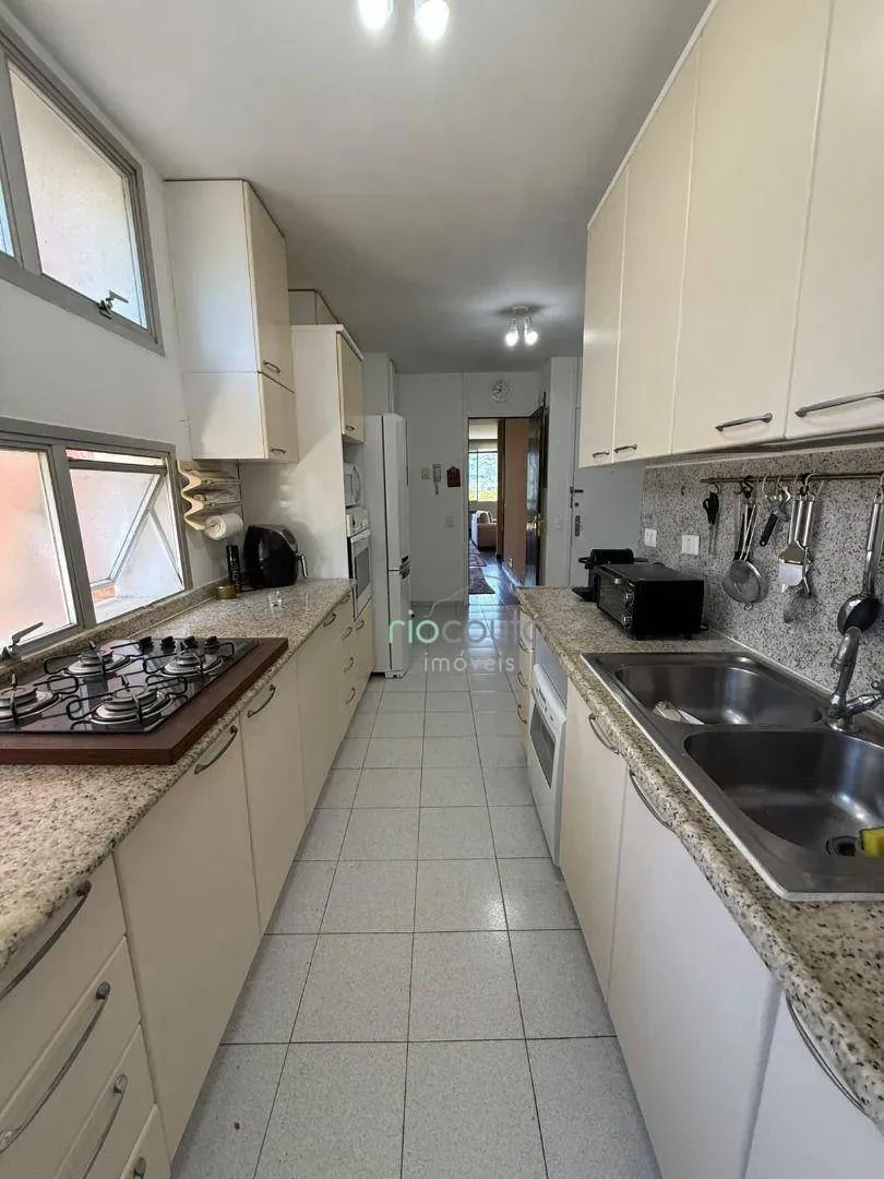 Unfurnished rental apartment with 2 bedrooms and 3 baths — photo 40