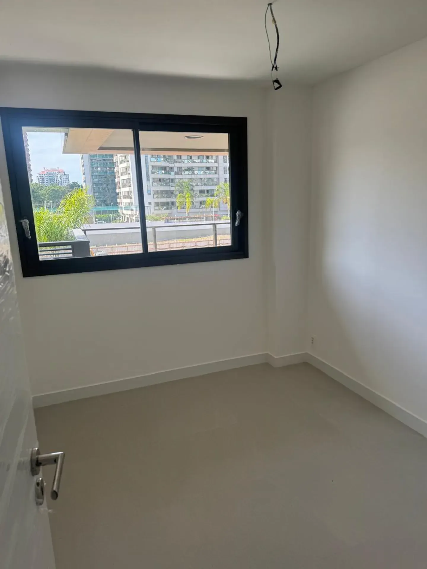77 m² apartment with 2 bedrooms, 2 baths and a balcony — photo 24