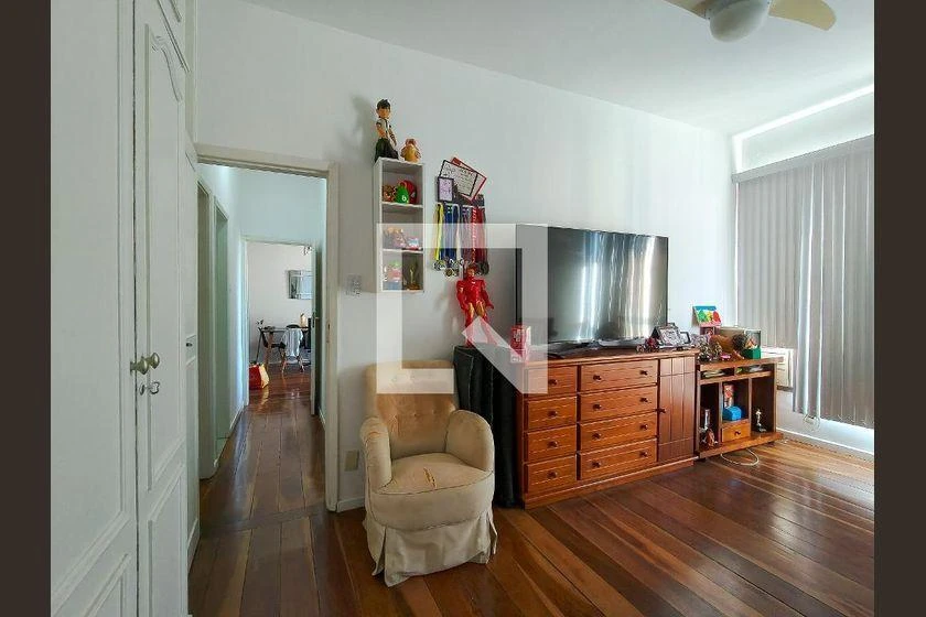 Rental apartment with 3 bedrooms and 208 m² — photo 22