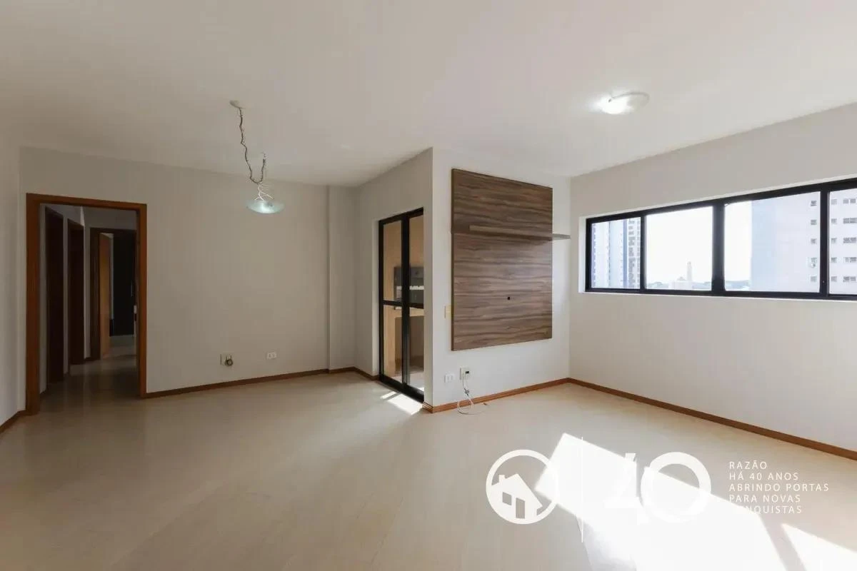 3-bedroom apartment with a home office — photo 19