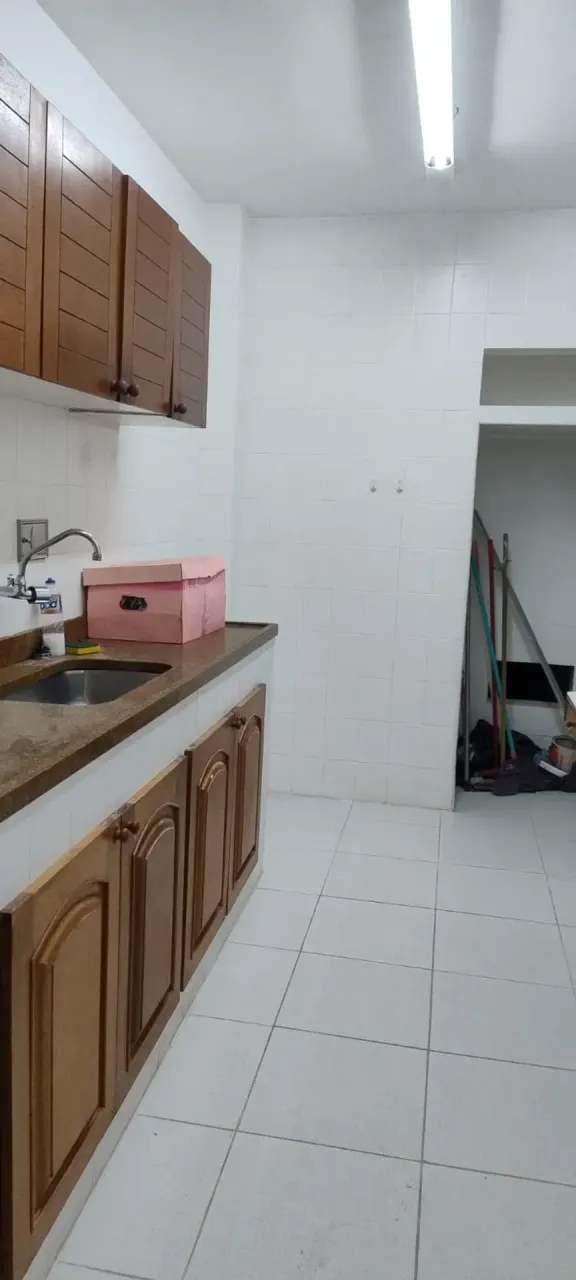 Unfurnished apartment with 3 bedrooms and 2 bathrooms — photo 10