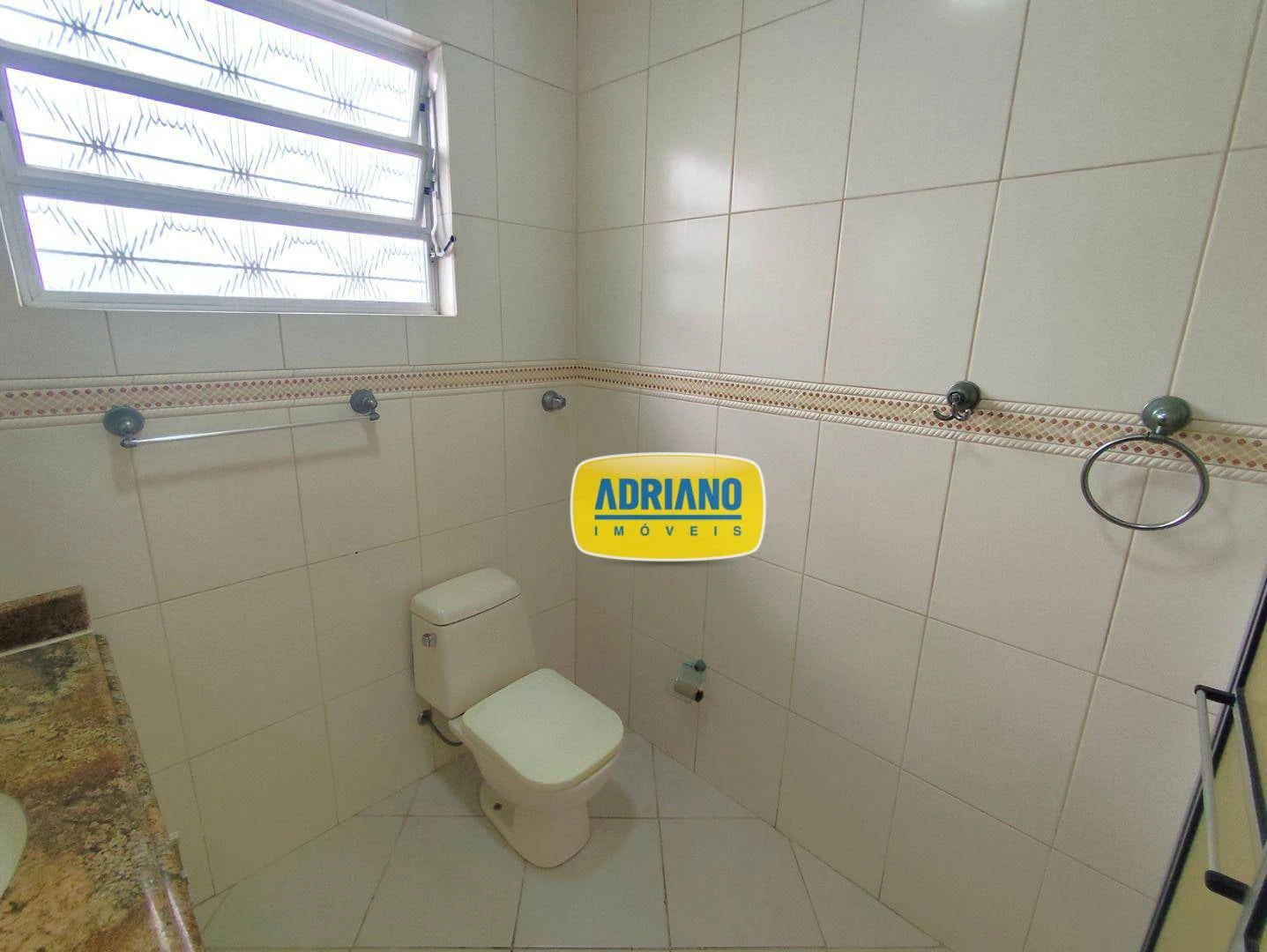 Будинок з 3 спальнями та окремою кухнею — photo 8
