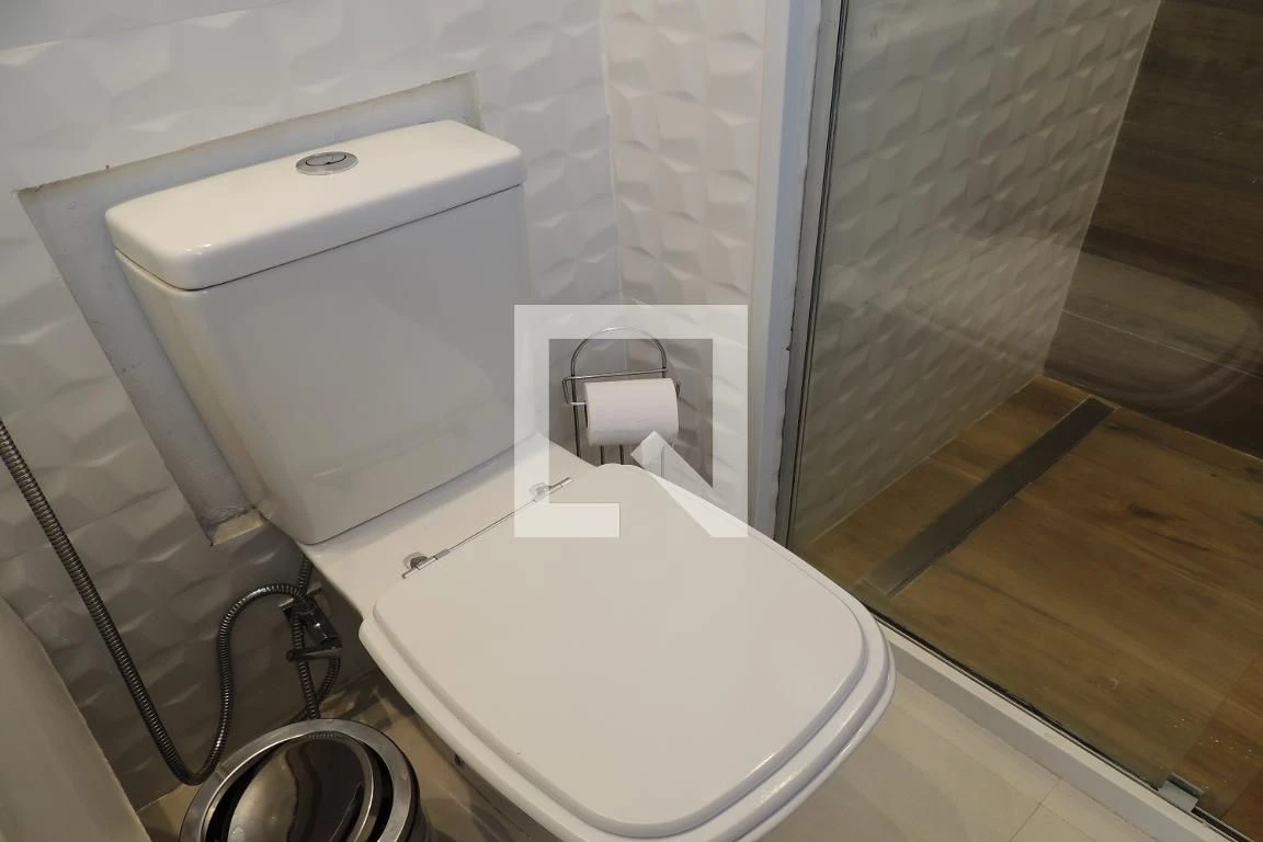 Furnished 3-bedroom apartment with 3 bathrooms and balcony — photo 52