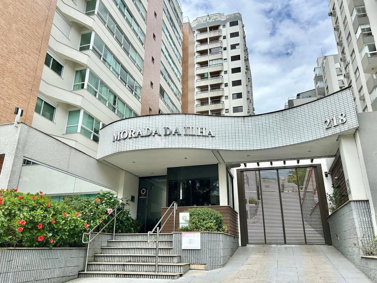 2-bedroom apartment with a washing machine in Florianópolis — photo 9