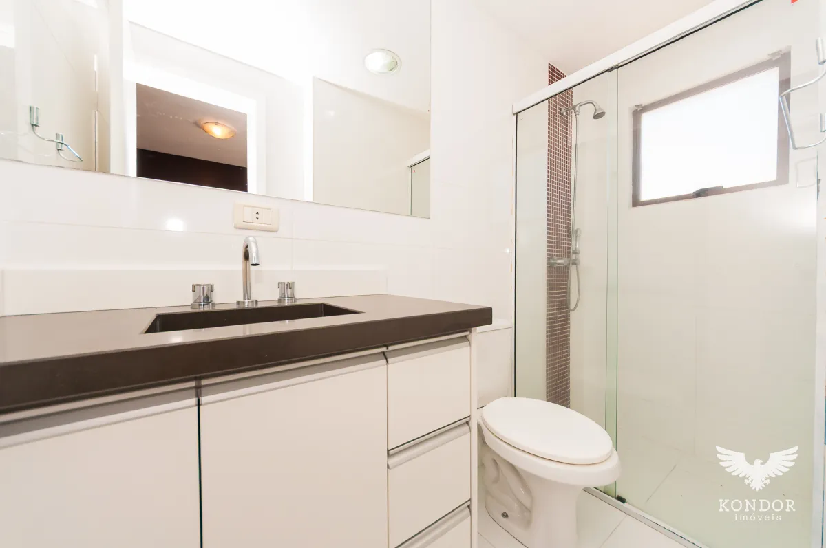 3-bedroom apartment with a balcony and 136 m² — photo 31