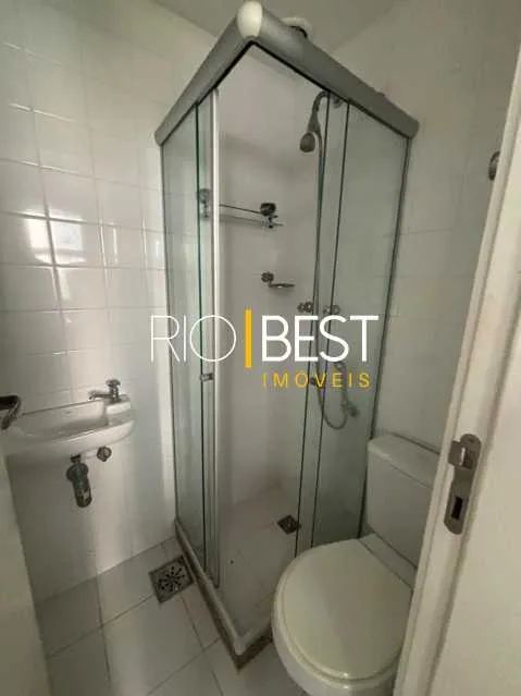 Furnished 3-bedroom apartment with balcony — photo 14