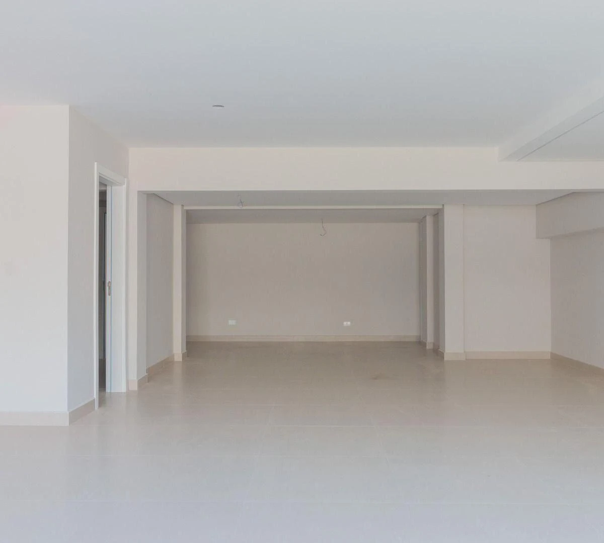 Modern house with 4 en-suite bedrooms and 6 parking spots — photo 23