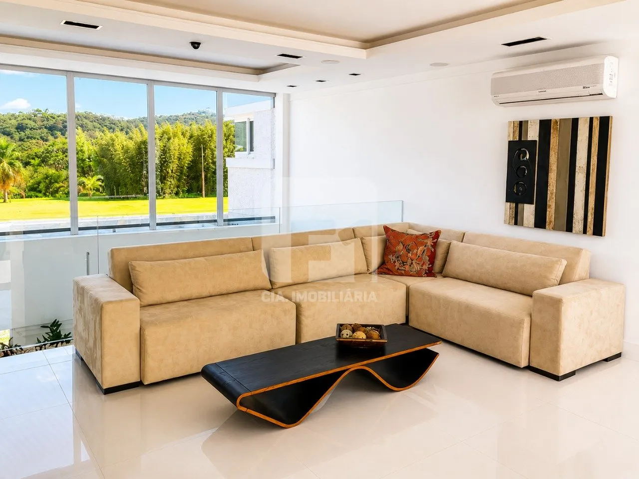 Furnished 9-suite house with open-plan kitchen — photo 71