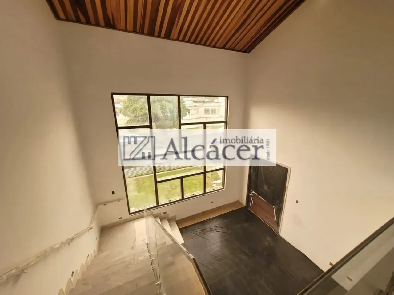 4-suite house 510 m² with laundry area and private garden — photo 7