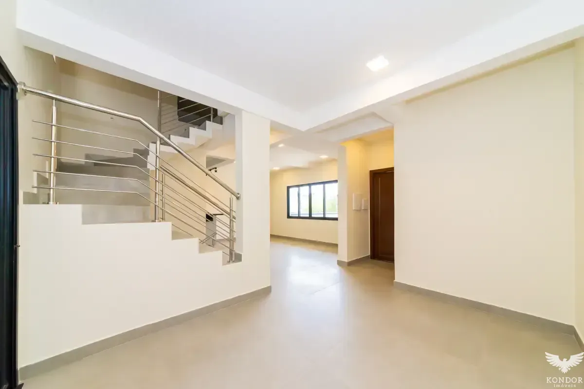 Two-story house with 230 m², 3 bedrooms and 4 baths — photo 32