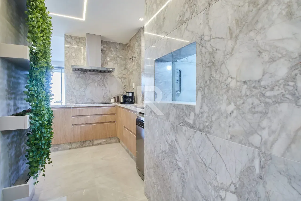 3-bedroom apartment with 3 en-suite bathrooms — photo 26