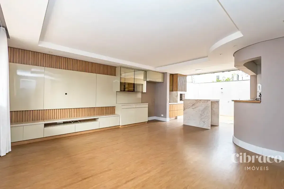 House with 3 bedrooms and a gas-stove open-plan kitchen