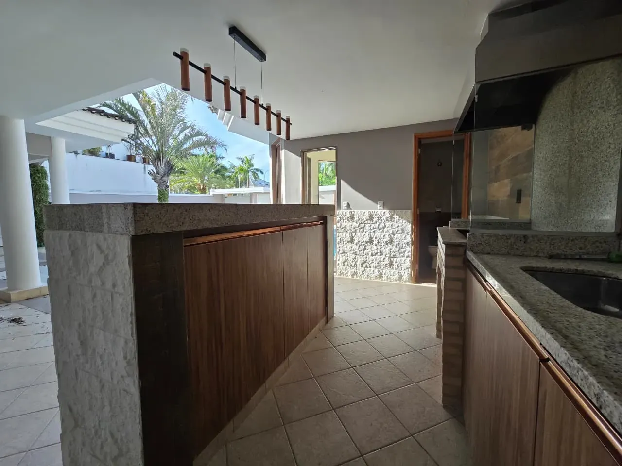 Будинок на 450 м² з 4 спальнями та кухнею з газом — photo 47