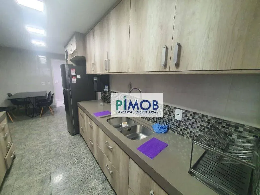 4-bedroom 260 m² apartment with 2 en-suite bathrooms — photo 32