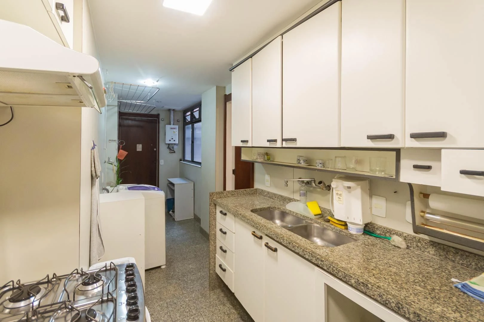 Apartamento mobiliado com 4 quartos e 2 vagas — photo 26