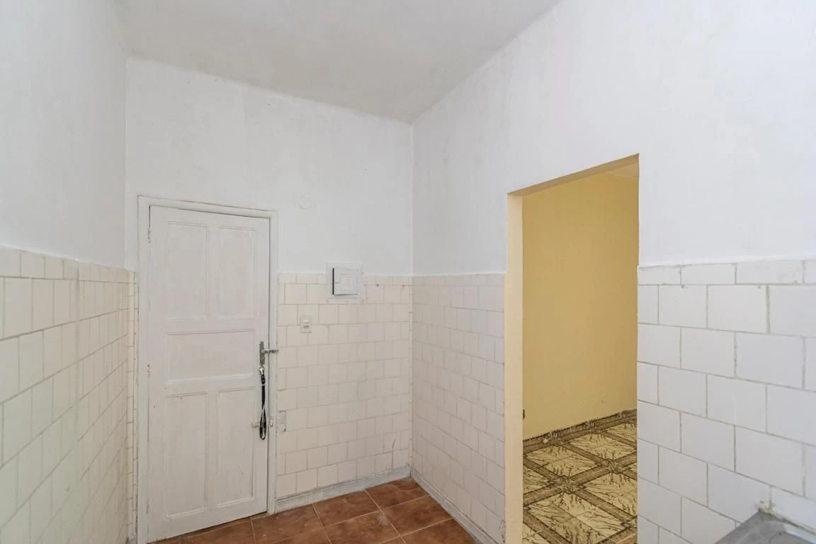 Apartamento sem mobília com 1 quarto e área de lavanderia