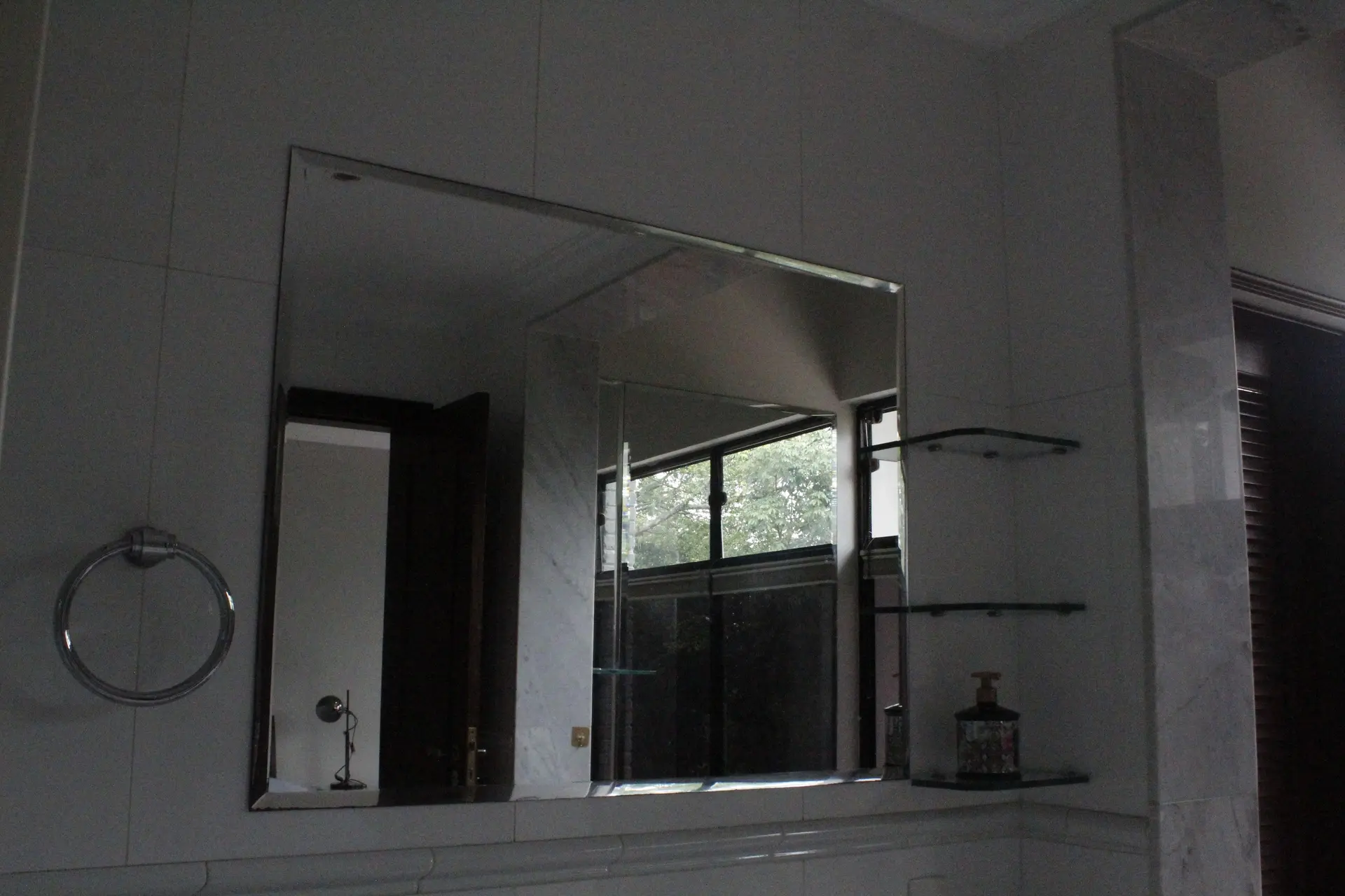 House with 5 bedrooms and 5 parking spaces — photo 62