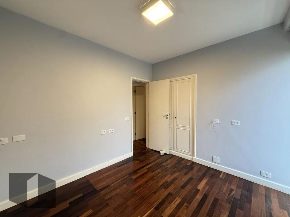 4-bedroom apartment 164 m² with 2 parking spaces — photo 26