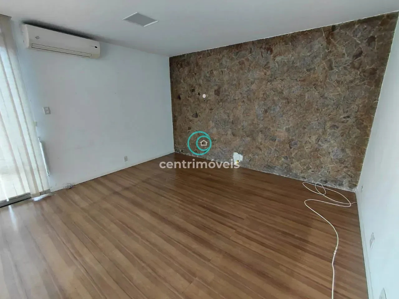 3-bedroom apartment with a home office — photo 32