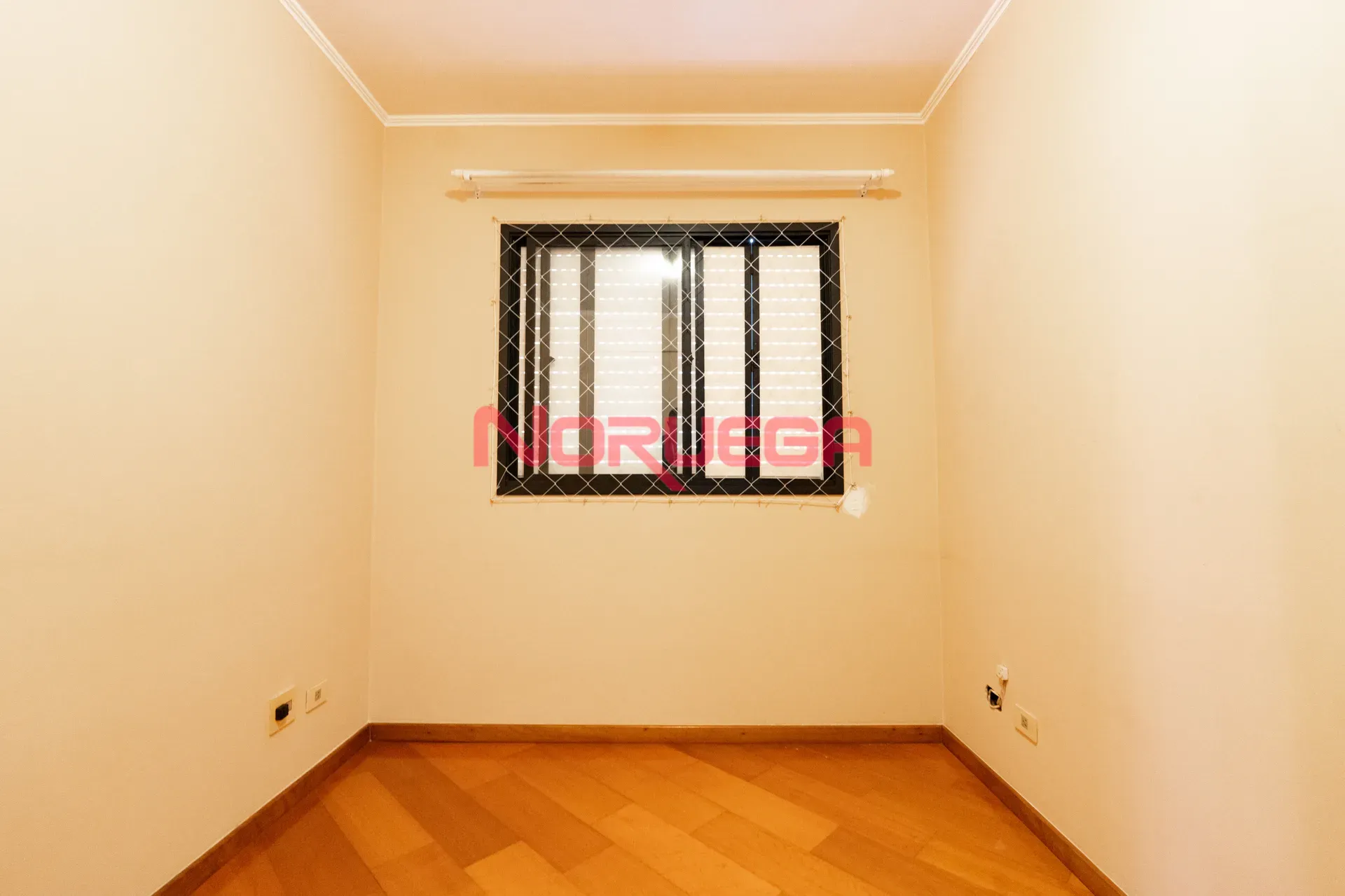 2-bedroom apartment with a built-in balcony grill — photo 22