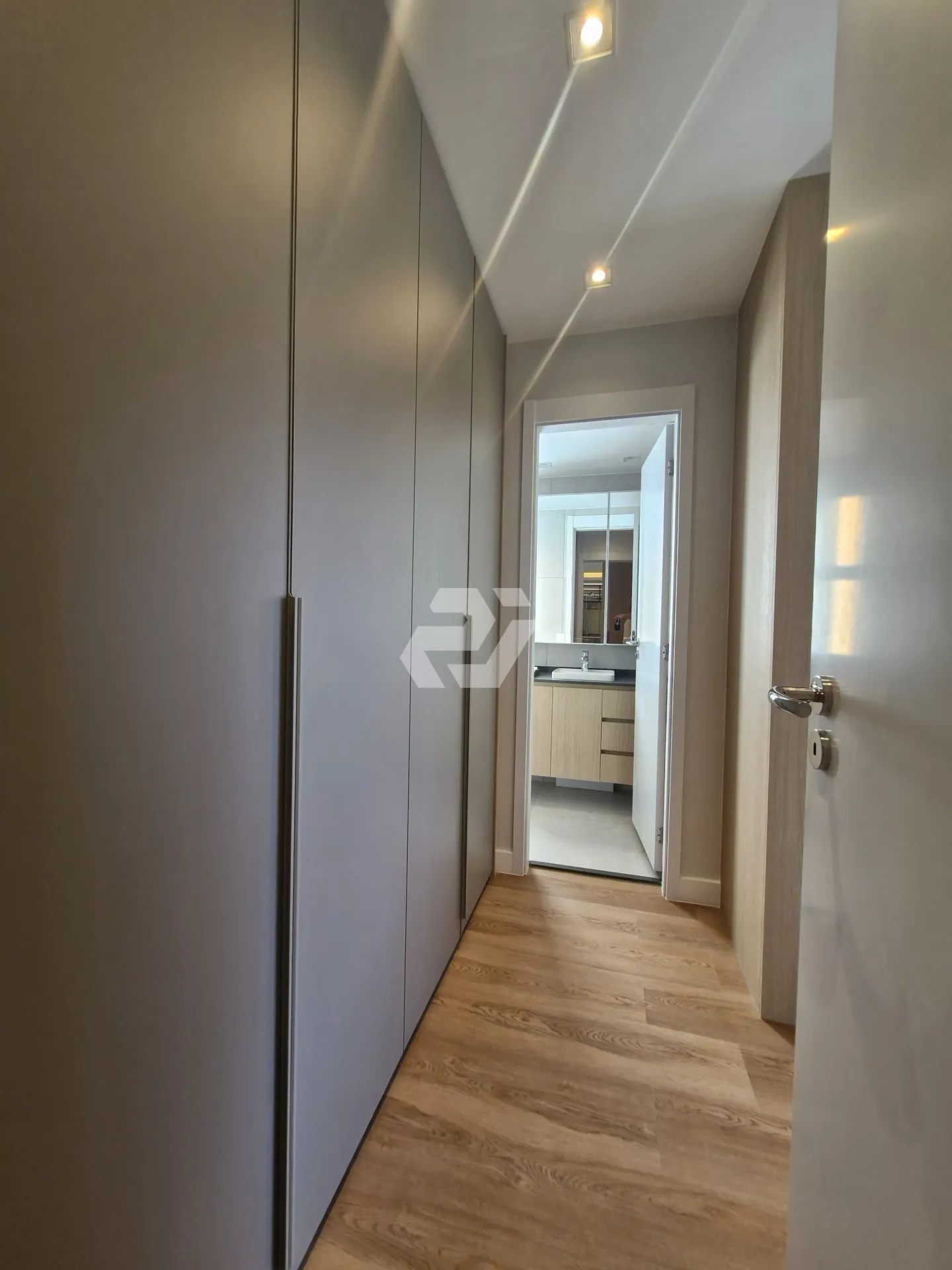 Apartamento mobiliado com 3 quartos, 2 banheiros e 121 m² — photo 23