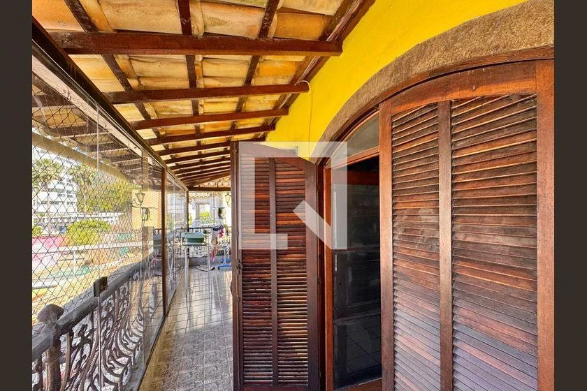 Casa amueblada con 4 dormitorios y balcón, 358 m² — photo 23