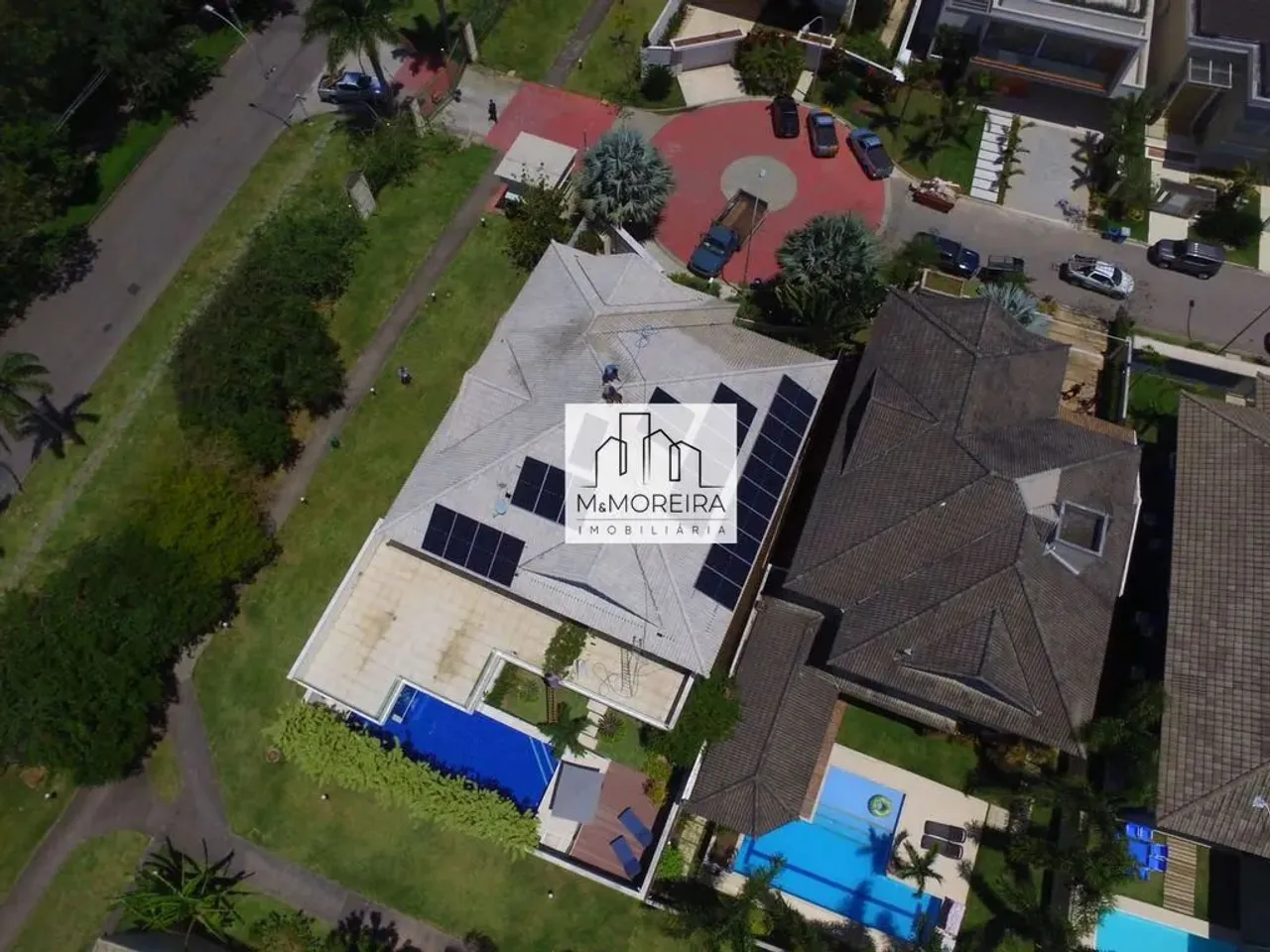 650 m² house with 5 bedrooms and 5 bathrooms — photo 19