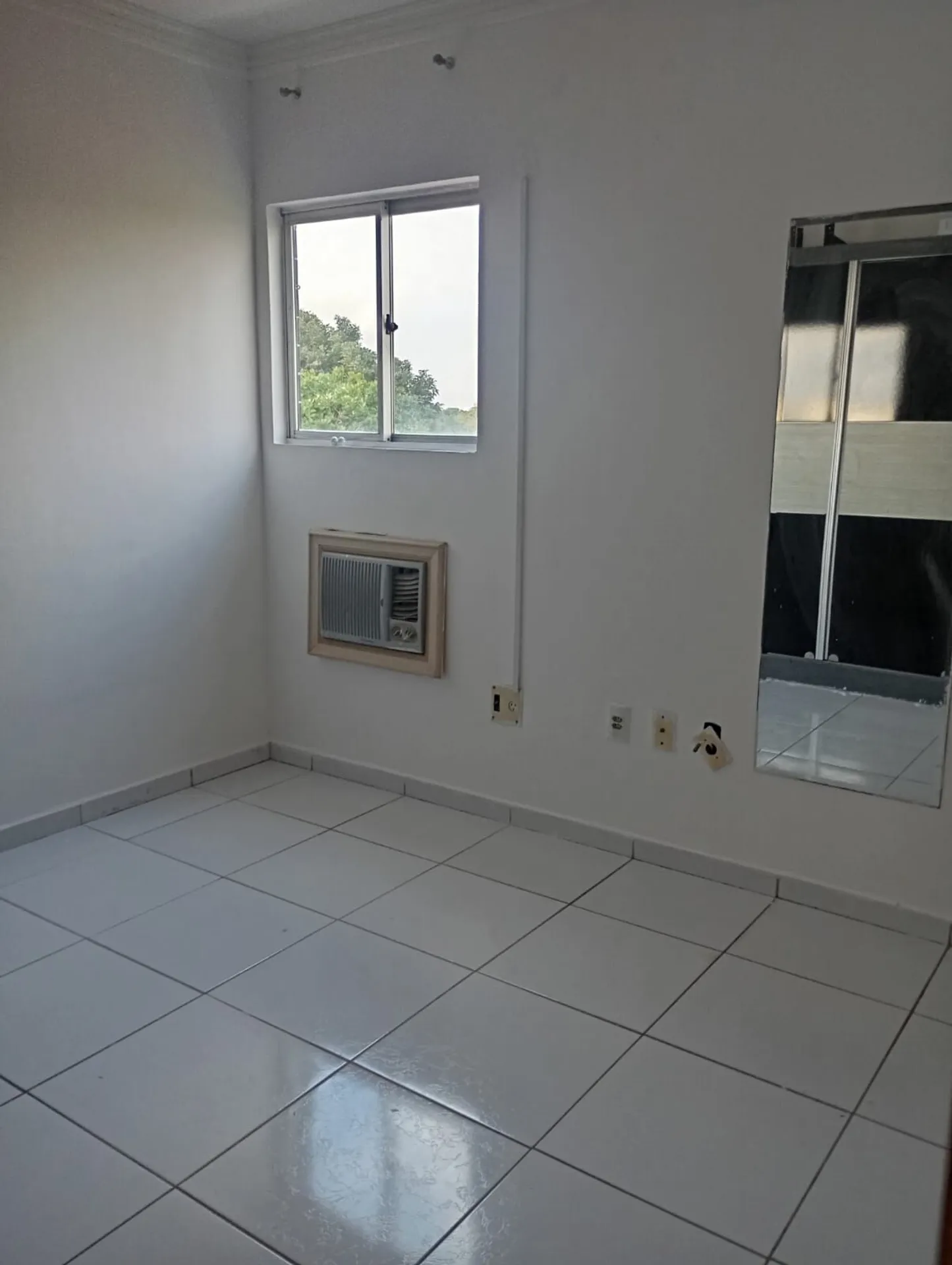 3-bedroom apartment with a balcony on the 2nd floor