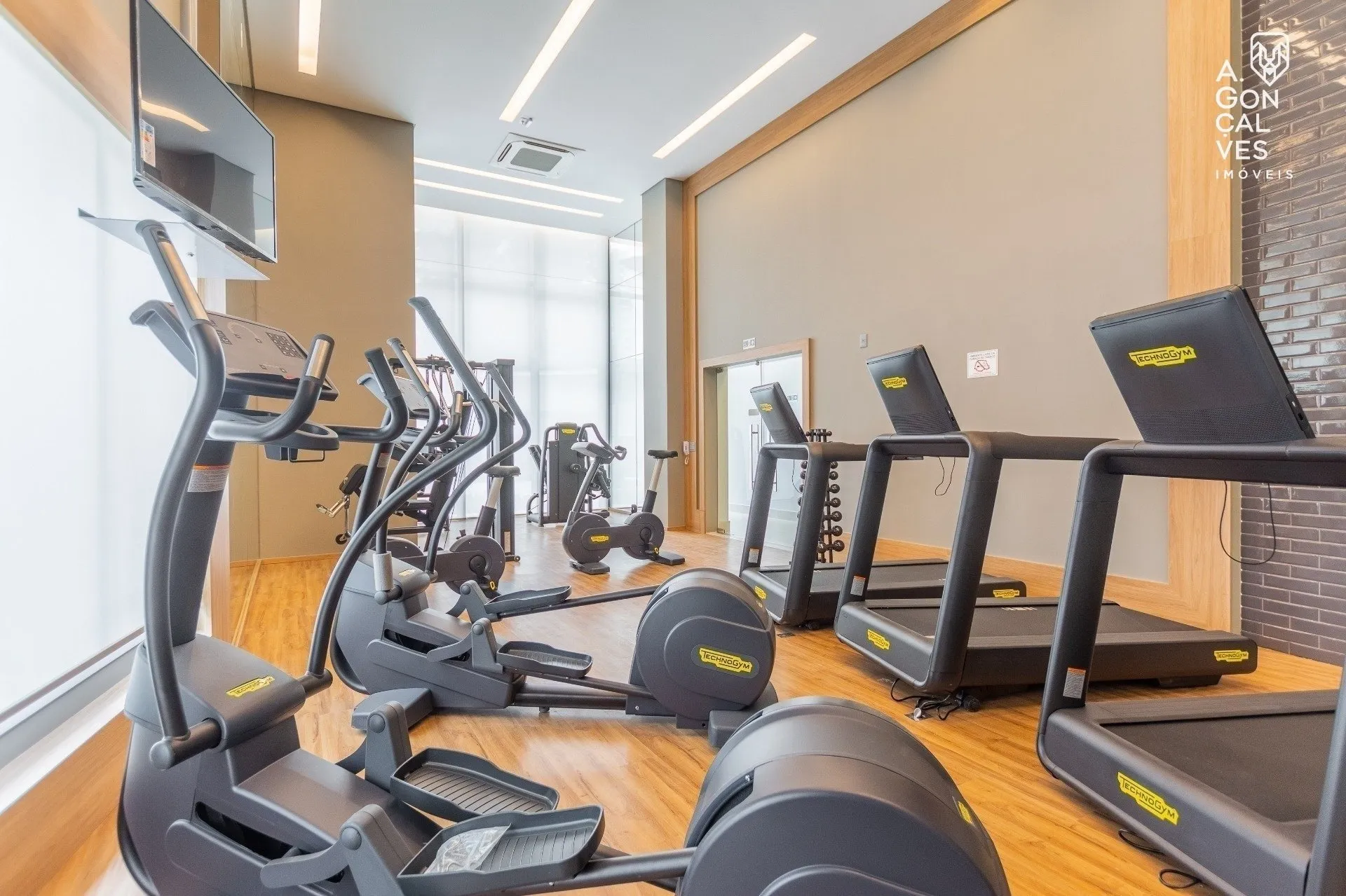 Мебльована квартира 260 м² з 4 спальнями з власними ваннами — photo 29