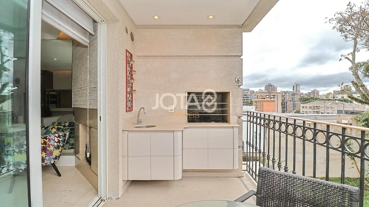 Apartamento con balcón y barbacoa privada — photo 9