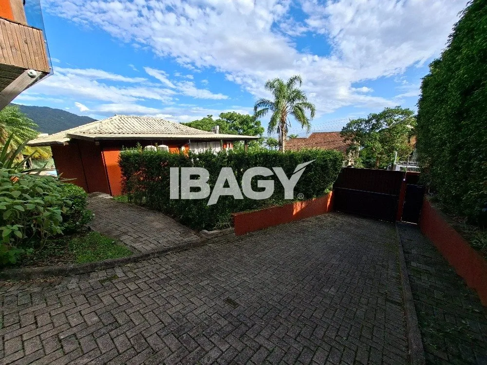 17 m² apartment with a grill on the balcony and a water view — photo 12
