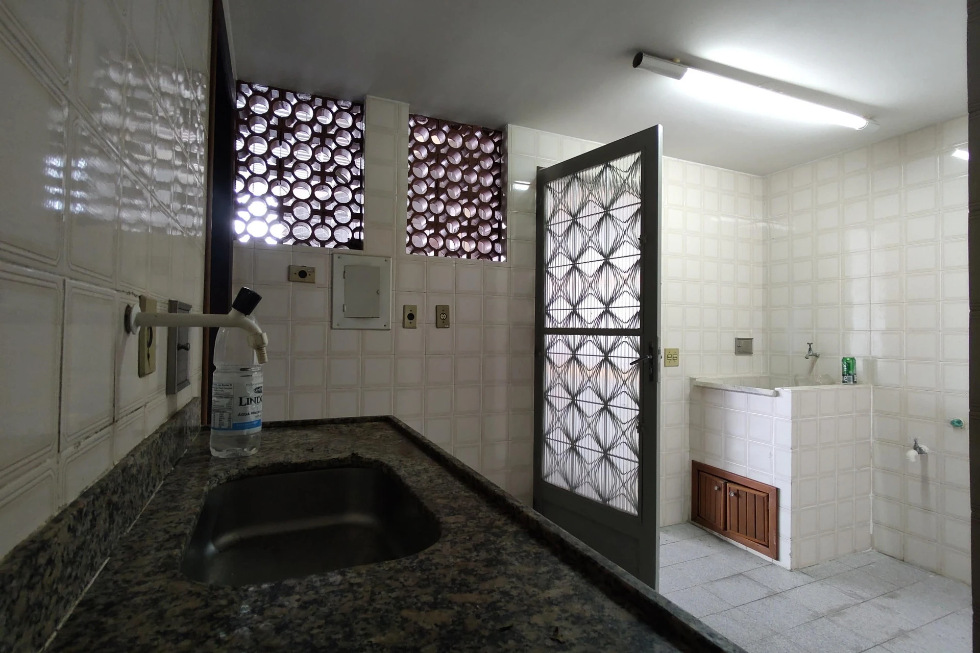 Jacuzzi y 3 dormitorios: casa de 742 m² — photo 82