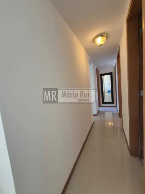 4-bedroom apartment with a closed-off kitchen — photo 16