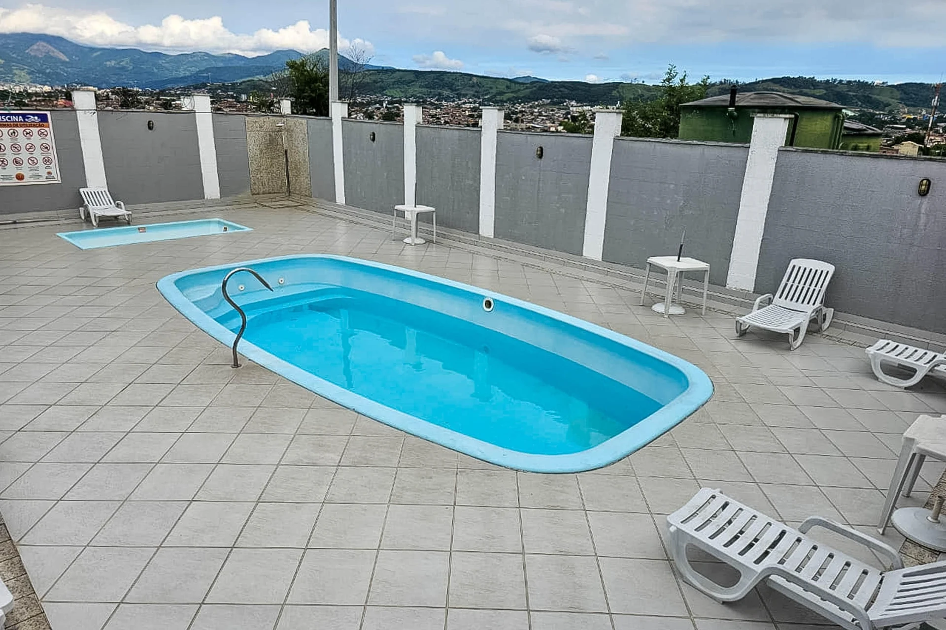 Квартира с кухней открытого плана и 2 спальнями — photo 36