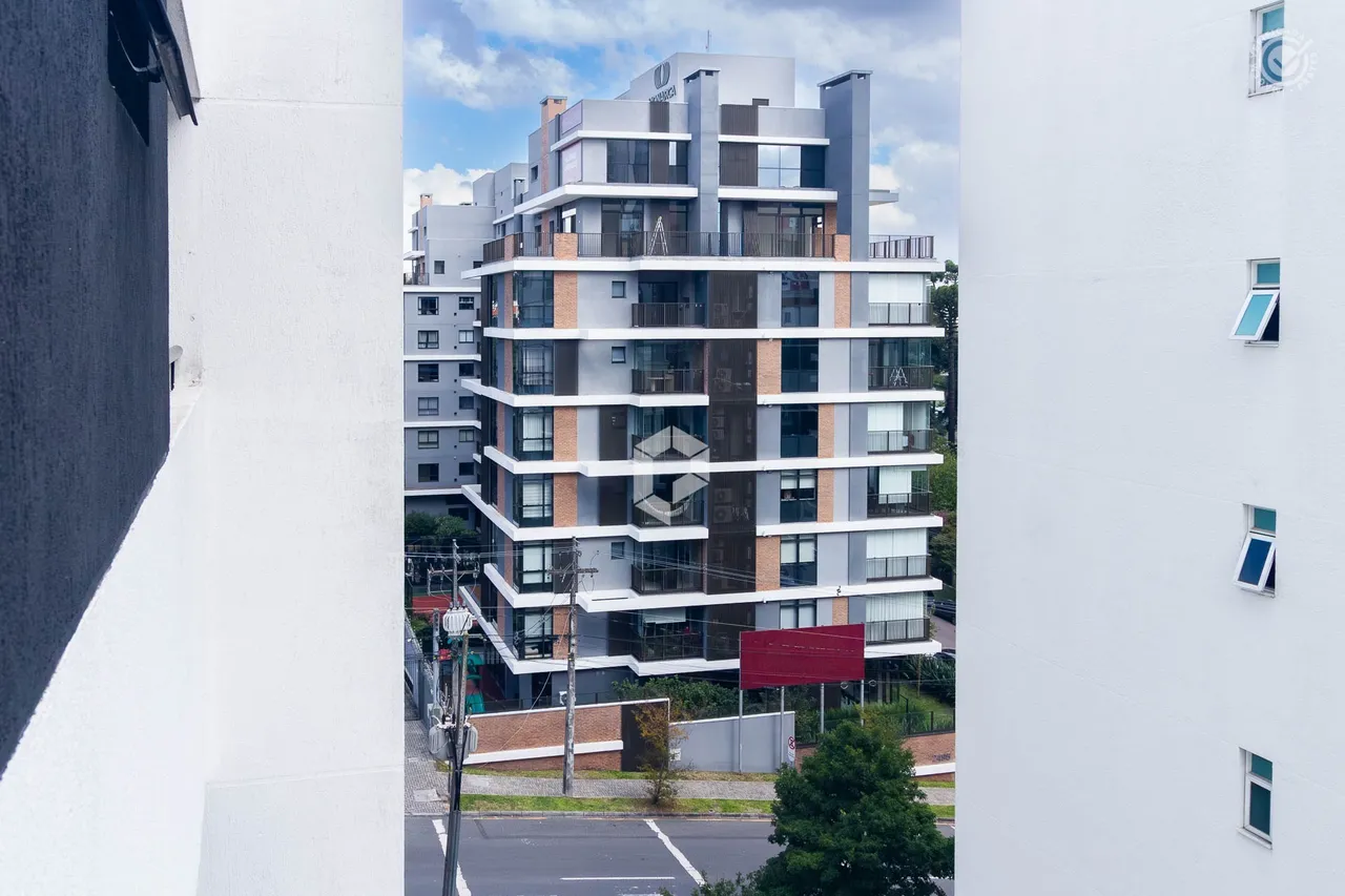 Furnished 1-bedroom apartment with a private BBQ — photo 9