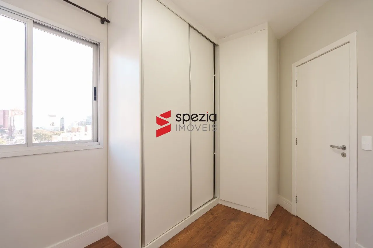 Duplex rental unit with 3 bedrooms and 3 bathrooms — photo 12
