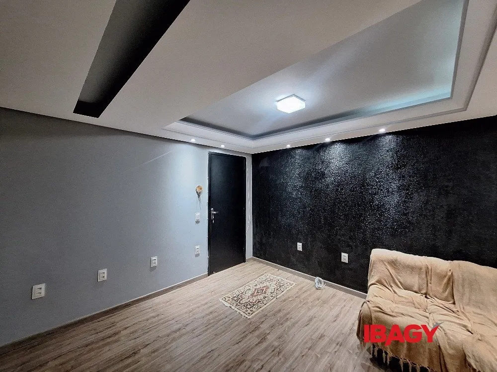 Washing machine in a 2-bedroom house, 121 m² — photo 4