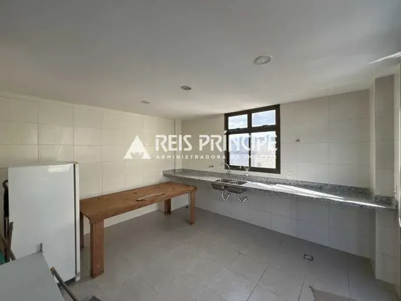 Duplex penthouse with elevator and 3 bedrooms — photo 26