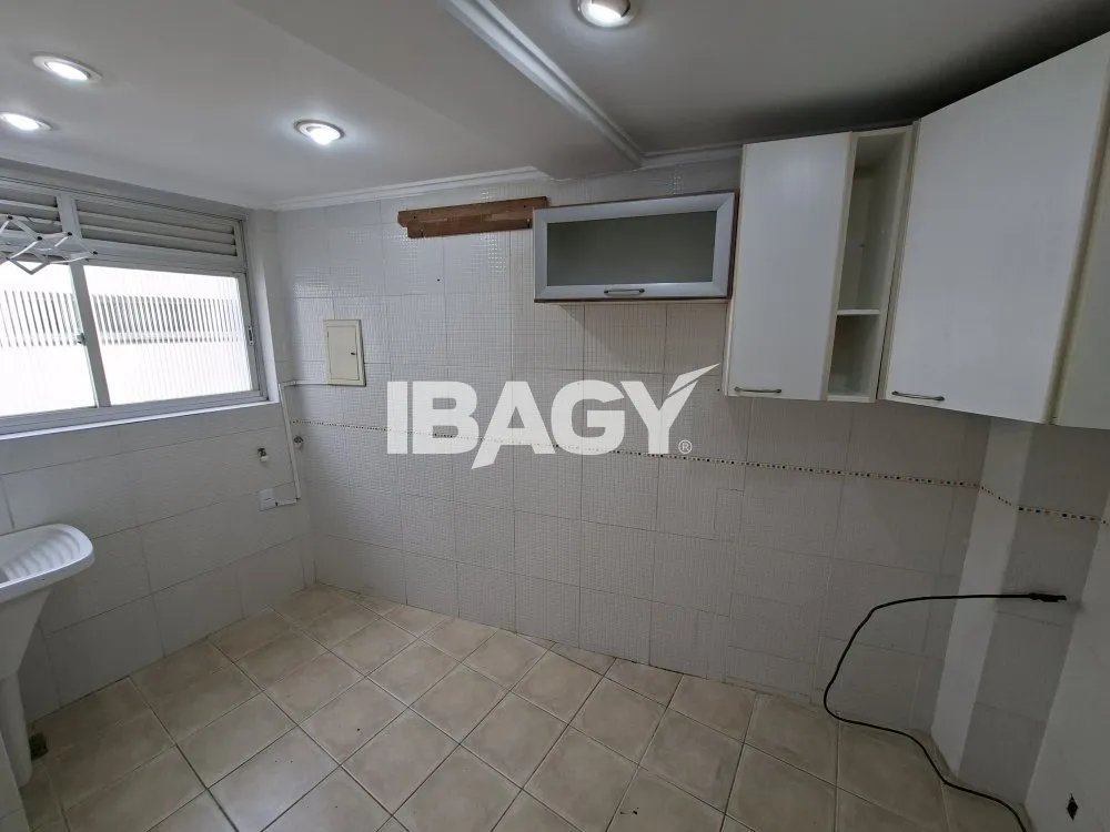 Apartamento sin amueblar con 1 dormitorio y vista a la ciudad — photo 3