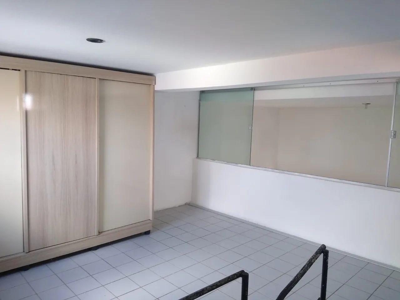 Estudio sin amueblar con calentador a gas y 1 baño — photo 7