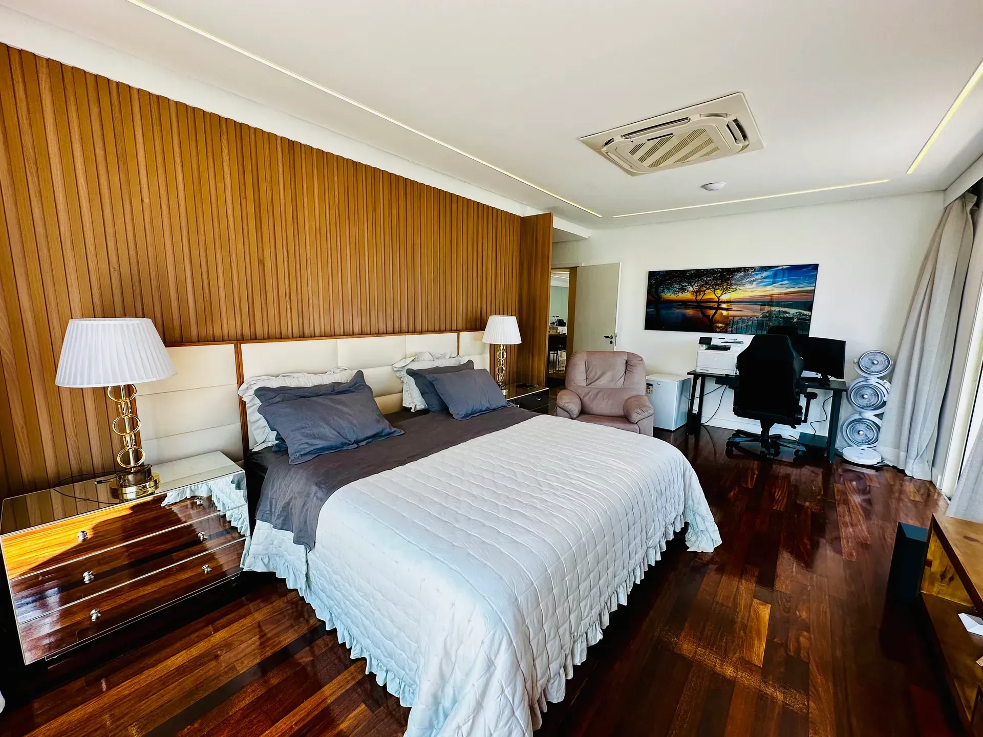 Мебльована дуплекс-квартира з 4 спальнями й 600 м² — photo 40