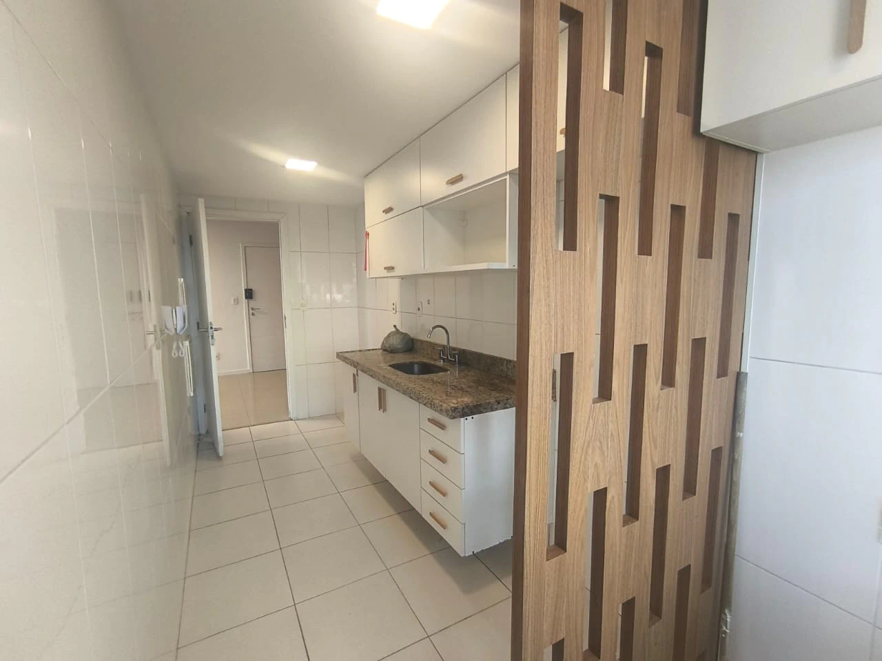 Apartment, 98 m², with a walk-in closet — photo 12