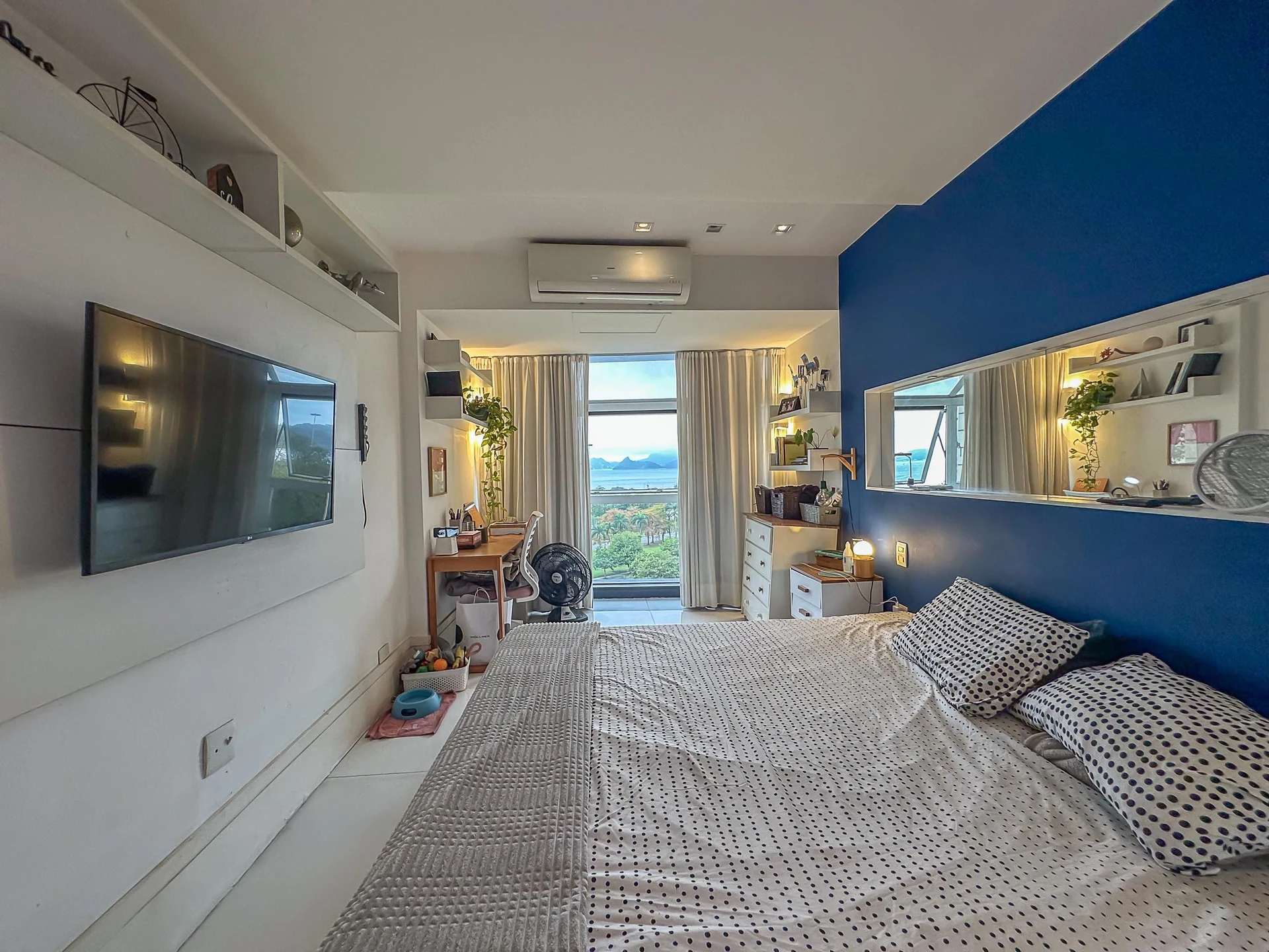 Furnished 2-bedroom apartment with 2 bathrooms — photo 6